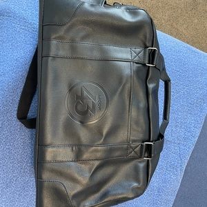 Oxford 20” Weekender Duffel Bag